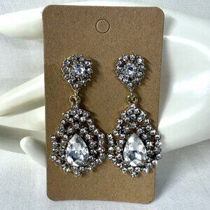 Vintage Gold Tone Rhinestone Teardrop Dangle Drop Earrings 2.5"